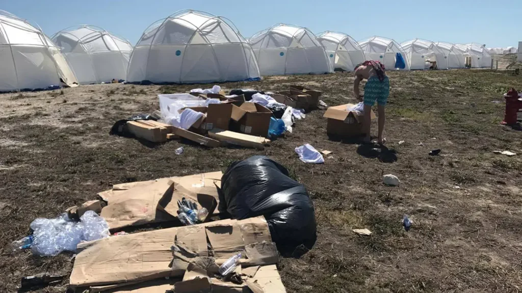 Fyre Festival — The Luxury Music Festival That Was Really Just a Cheese Sandwich